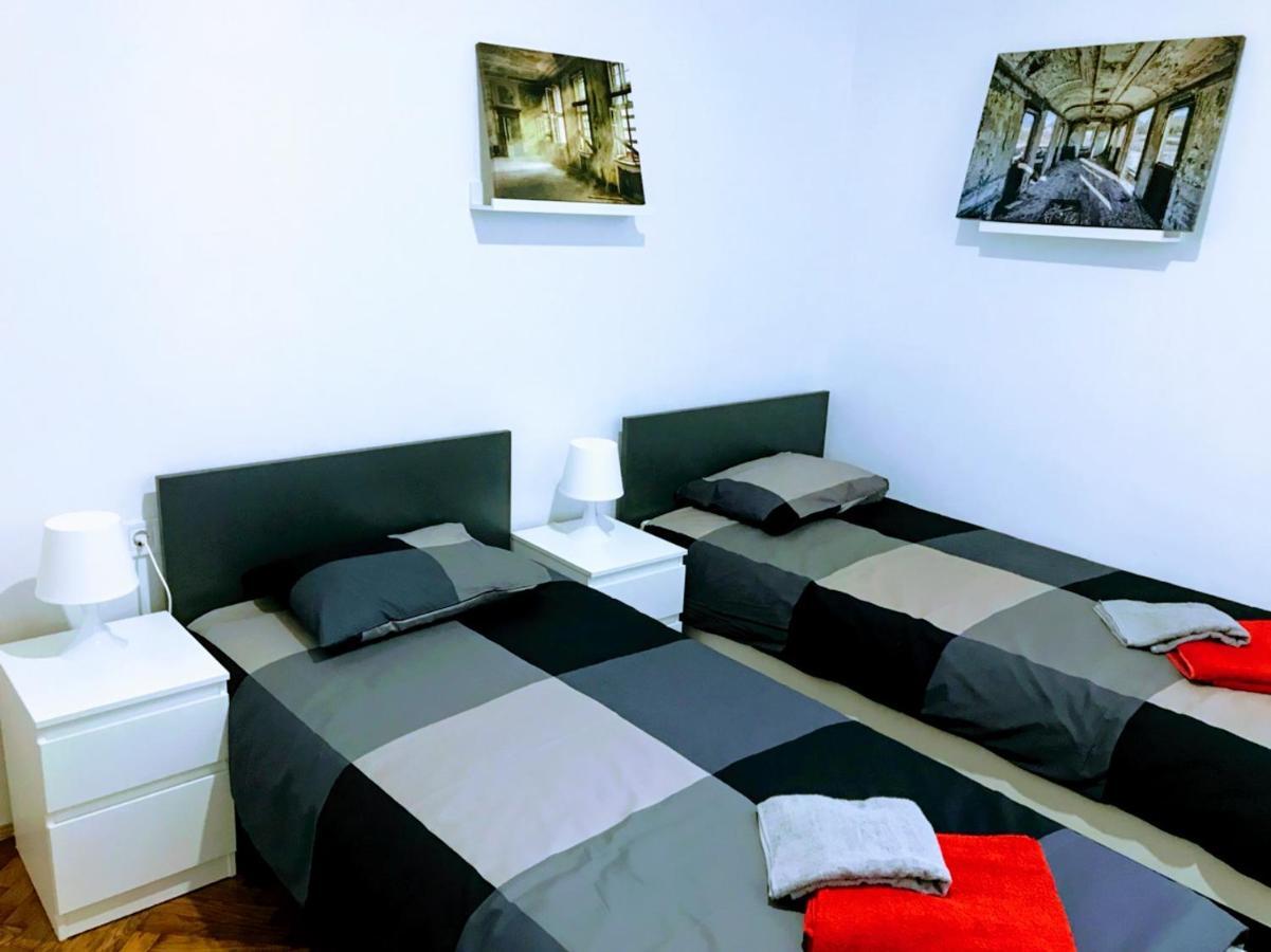Pula Center Green Park Apartments And Rooms Екстер'єр фото