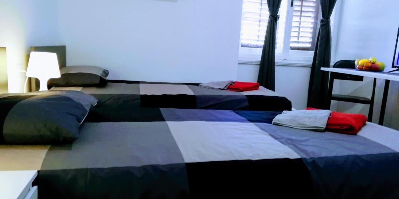 Pula Center Green Park Apartments And Rooms Екстер'єр фото