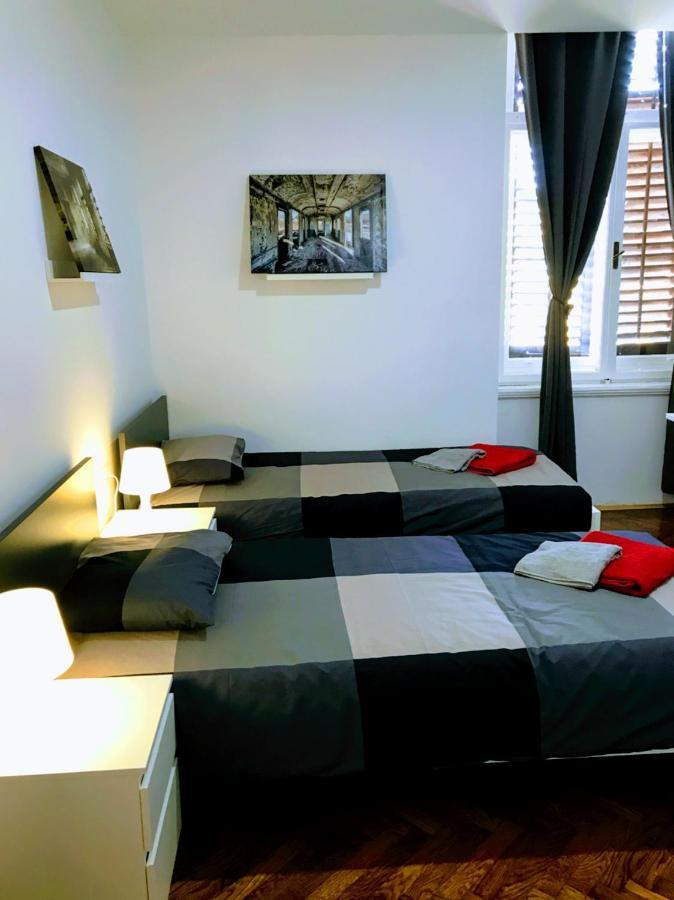 Pula Center Green Park Apartments And Rooms Екстер'єр фото