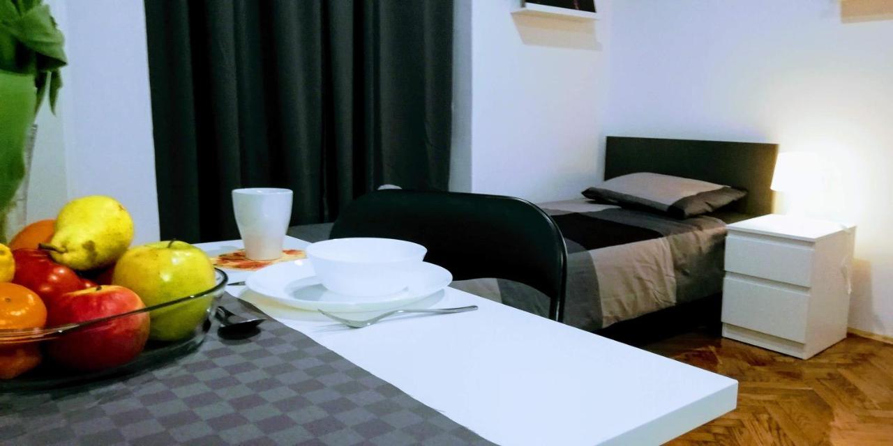 Pula Center Green Park Apartments And Rooms Екстер'єр фото