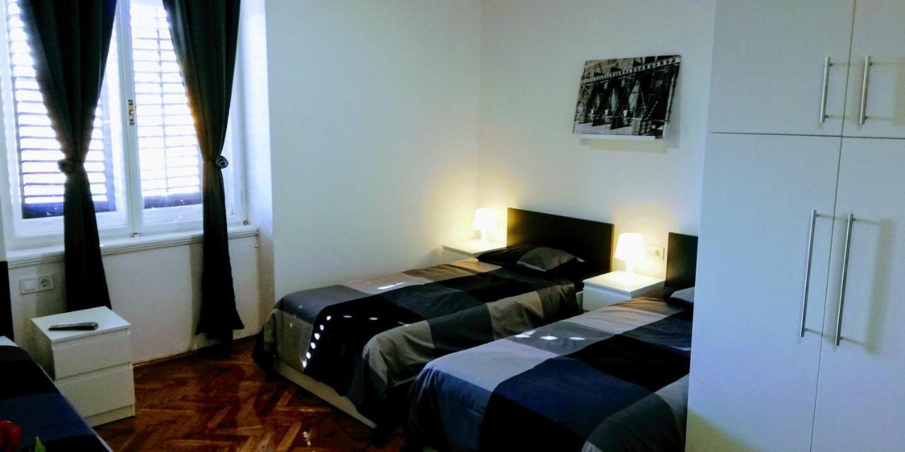 Pula Center Green Park Apartments And Rooms Екстер'єр фото