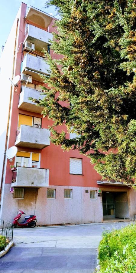 Pula Center Green Park Apartments And Rooms Екстер'єр фото