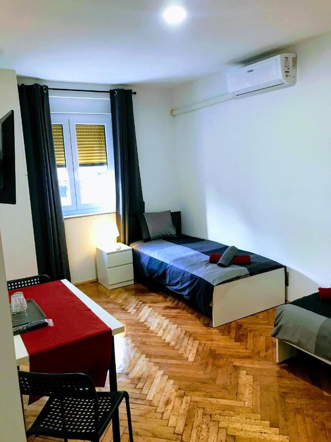 Pula Center Green Park Apartments And Rooms Екстер'єр фото
