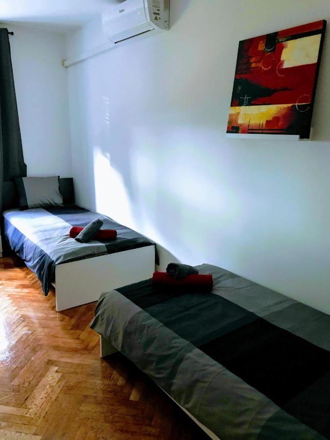 Pula Center Green Park Apartments And Rooms Екстер'єр фото